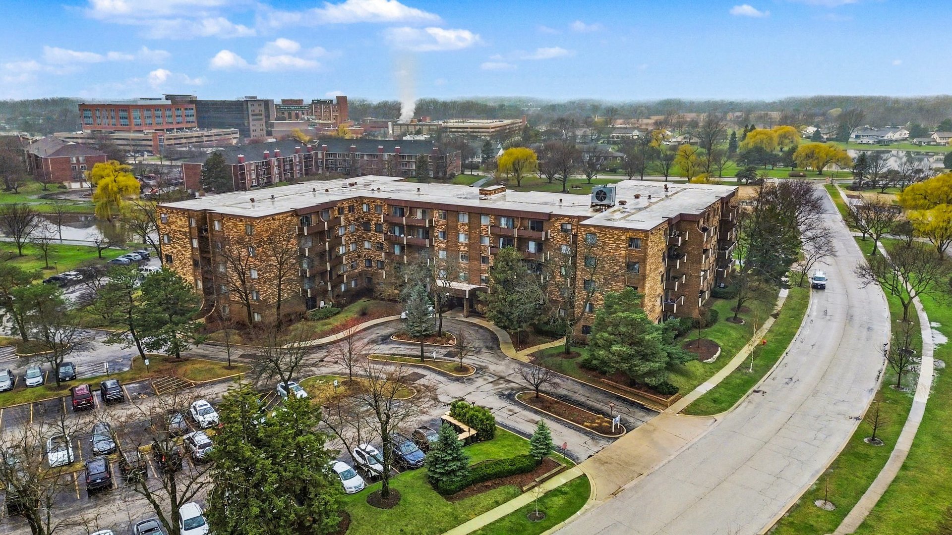 700 Wellington Avenue 504