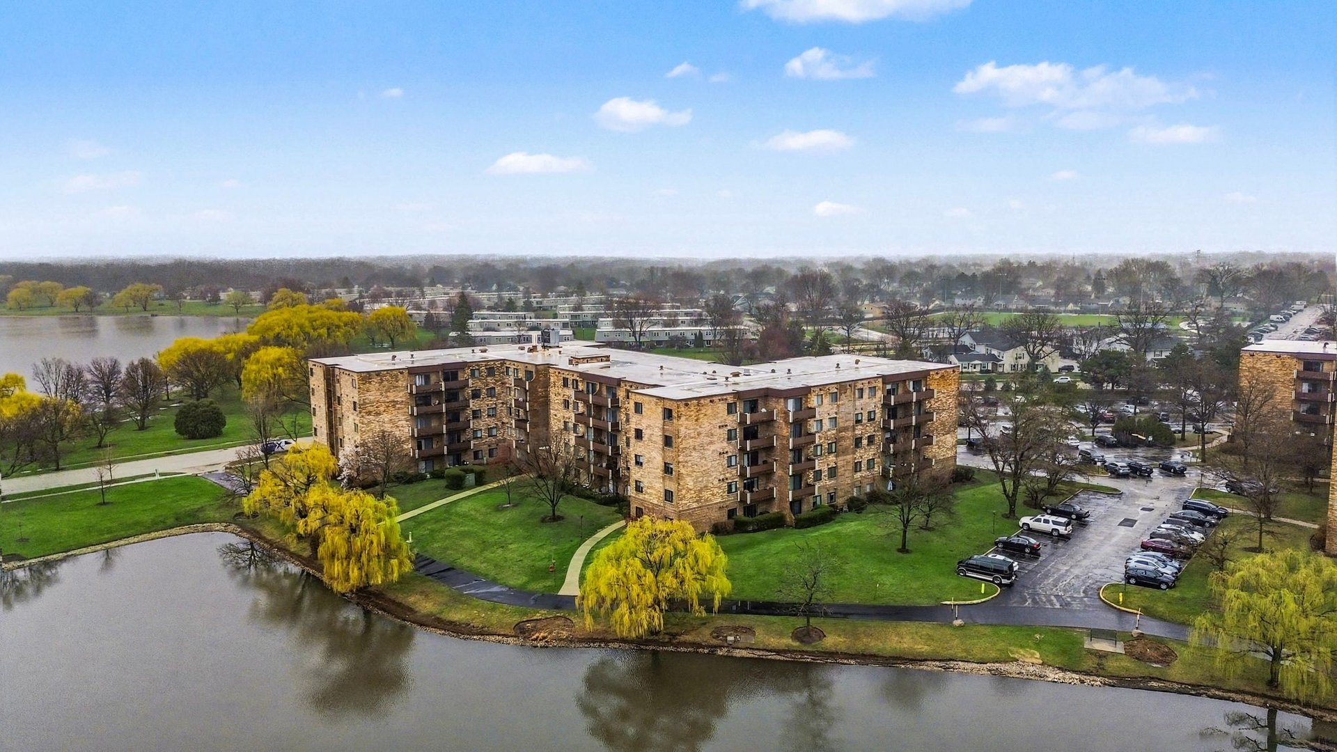 700 Wellington Avenue 504