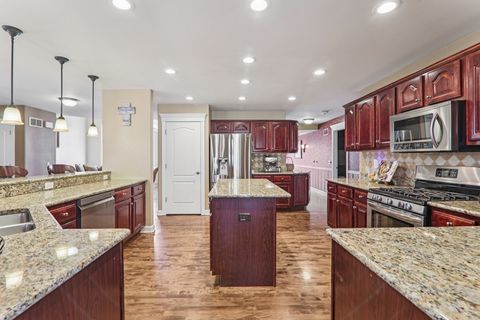 Tiny photo for 911 Tipperary Street, Gilberts, IL 60136 (MLS # 12629002)