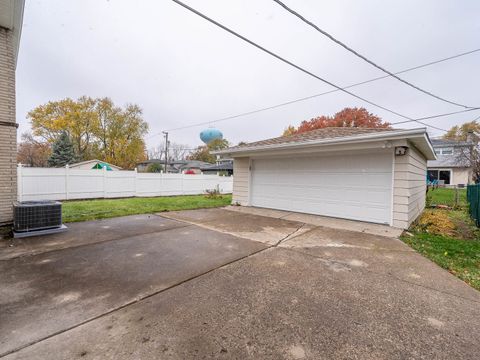 Tiny photo for Oak Lawn, IL 60453 (MLS # 12511710)