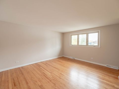 Tiny photo for Oak Lawn, IL 60453 (MLS # 12511710)