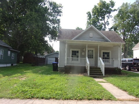 Tiny photo for 810 W Mill Street, Bloomington, IL 61701 (MLS # 12744862)