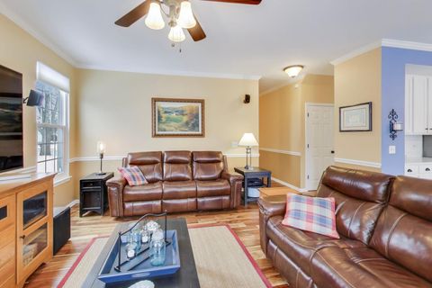 Tiny photo for 801 Dunhill Court, Gurnee, IL 60031 (MLS # 12594691)