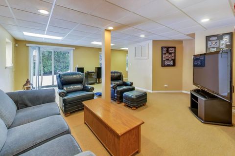 Tiny photo for 801 Dunhill Court, Gurnee, IL 60031 (MLS # 12594691)