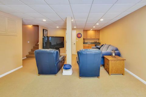 Tiny photo for 801 Dunhill Court, Gurnee, IL 60031 (MLS # 12594691)