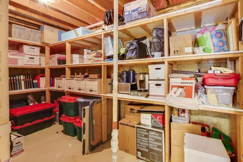 Tiny photo for 801 Dunhill Court, Gurnee, IL 60031 (MLS # 12594691)