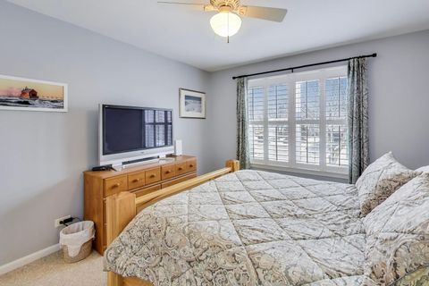 Tiny photo for 801 Dunhill Court, Gurnee, IL 60031 (MLS # 12594691)