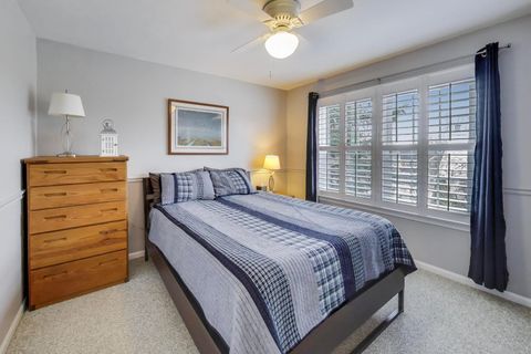 Tiny photo for 801 Dunhill Court, Gurnee, IL 60031 (MLS # 12594691)