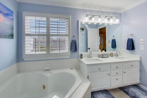 Tiny photo for 801 Dunhill Court, Gurnee, IL 60031 (MLS # 12594691)