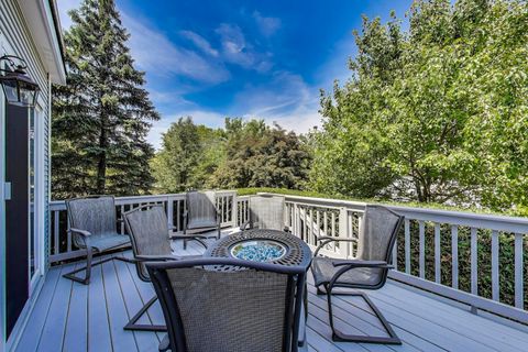 Tiny photo for 801 Dunhill Court, Gurnee, IL 60031 (MLS # 12594691)