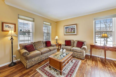 Tiny photo for 801 Dunhill Court, Gurnee, IL 60031 (MLS # 12594691)