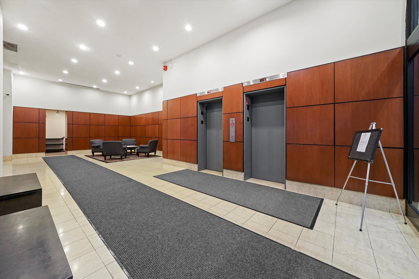233 E Erie Street 2105