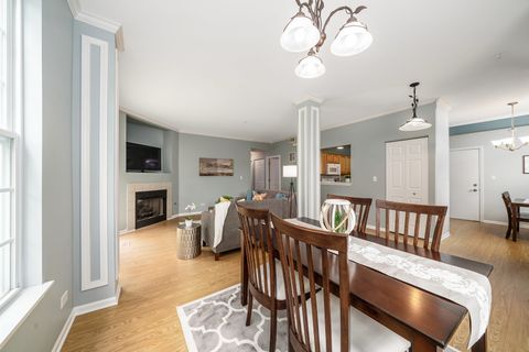 Tiny photo for 878 Stuarts Drive #878, St. Charles, IL 60174 (MLS # 12682559)