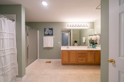 Tiny photo for 878 Stuarts Drive #878, St. Charles, IL 60174 (MLS # 12682559)