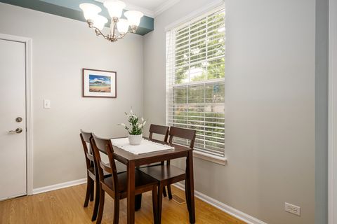Tiny photo for 878 Stuarts Drive #878, St. Charles, IL 60174 (MLS # 12682559)