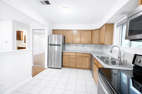 Tiny photo for 15137 Quail Hollow Drive #206, Orland Park, IL 60462 (MLS # 12684312)