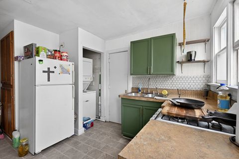 Tiny photo for 1003 N Lee Street, Bloomington, IL 61701 (MLS # 12619307)