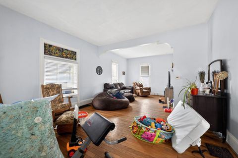 Tiny photo for 1003 N Lee Street, Bloomington, IL 61701 (MLS # 12619307)