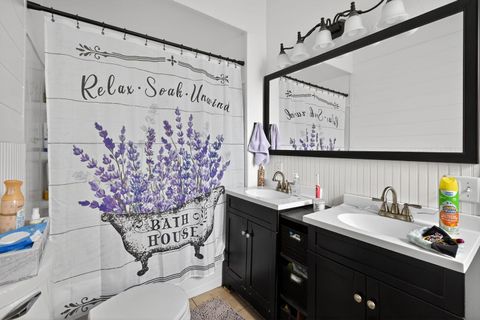 Tiny photo for 1003 N Lee Street, Bloomington, IL 61701 (MLS # 12619307)