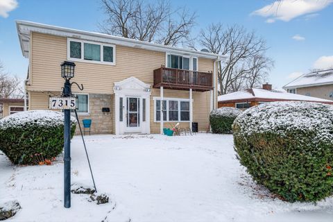 Tiny photo for 7315 Arcadia Street, Morton Grove, IL 60053 (MLS # 12547999)
