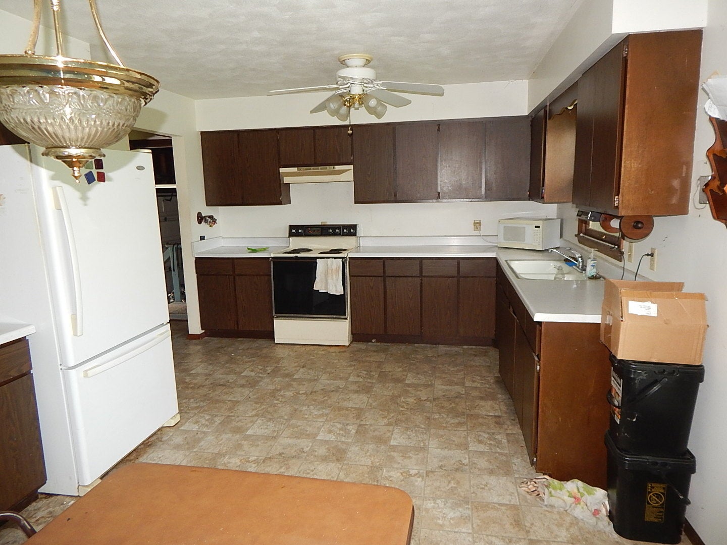 109 E 6th Street