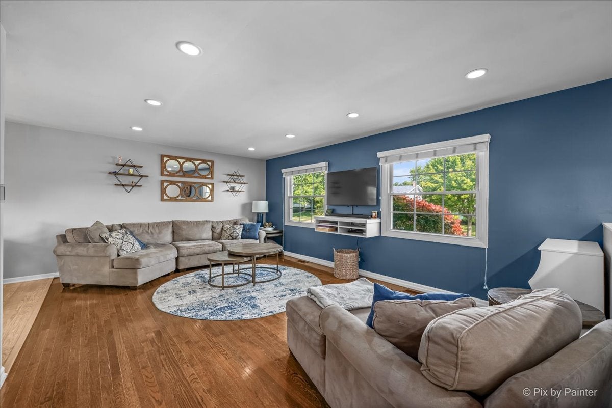 1255 Mayfield Lane