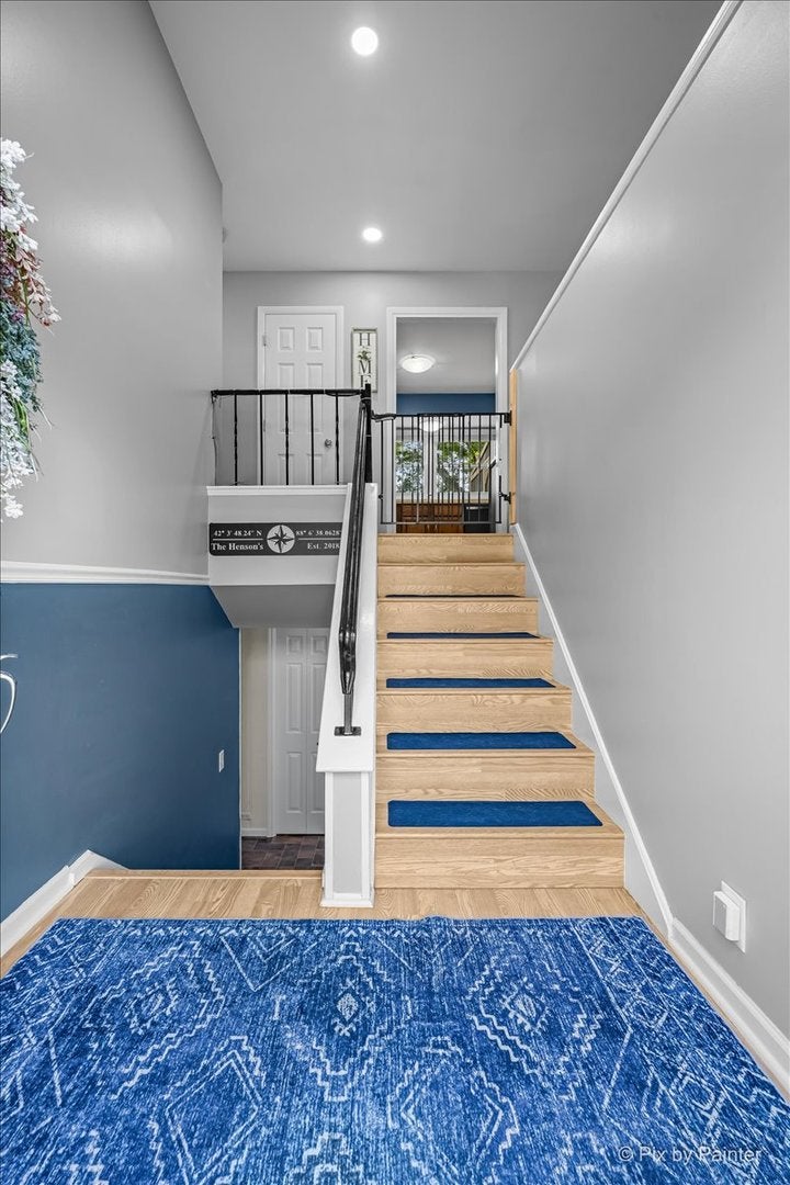 1255 Mayfield Lane