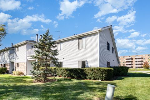 Tiny photo for 1467 Fairlane Drive #1B, Schaumburg, IL 60193 (MLS # 12505060)