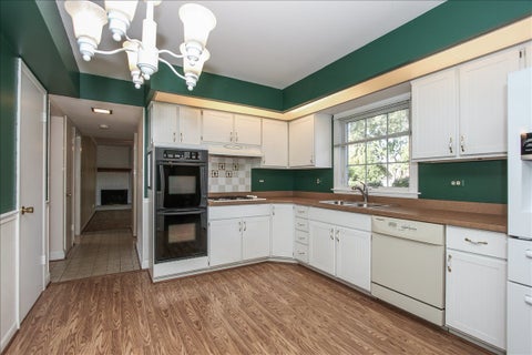 Tiny photo for 70 Avon Road, Elk Grove Village, IL 60007 (MLS # 12782931)
