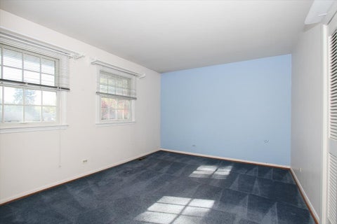 Tiny photo for 70 Avon Road, Elk Grove Village, IL 60007 (MLS # 12782931)