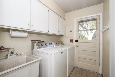 Tiny photo for 70 Avon Road, Elk Grove Village, IL 60007 (MLS # 12782931)