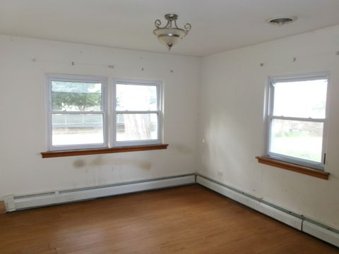 Tiny photo for 638 Pearl Street, Ottawa, IL 61350 (MLS # 12483759)