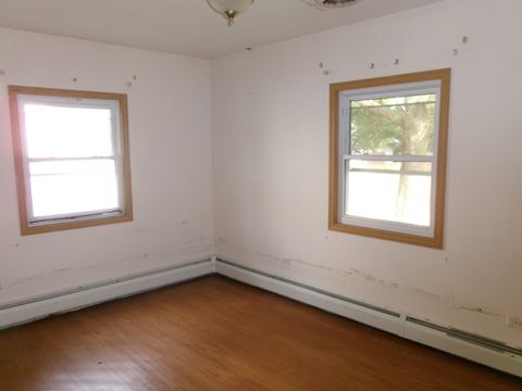 Tiny photo for 638 Pearl Street, Ottawa, IL 61350 (MLS # 12483759)