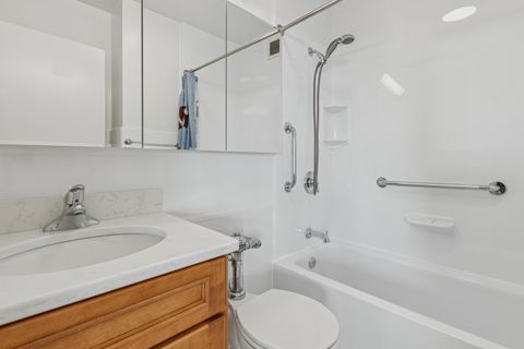 Tiny photo for 3900 N Lake Shore Drive #14D, Chicago, IL 60613 (MLS # 12497466)