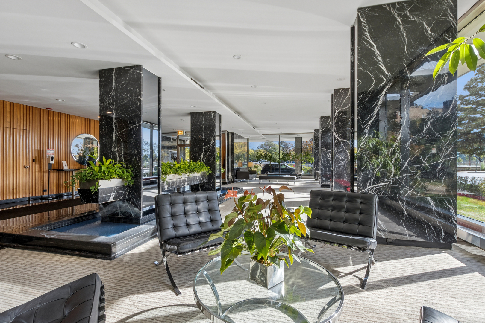 3900 N Lake Shore Drive 14D