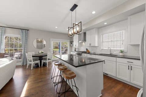 Tiny photo for 176 Hillcrest Avenue, Glen Ellyn, IL 60137 (MLS # 12698743)