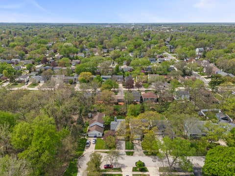 Tiny photo for 176 Hillcrest Avenue, Glen Ellyn, IL 60137 (MLS # 12698743)