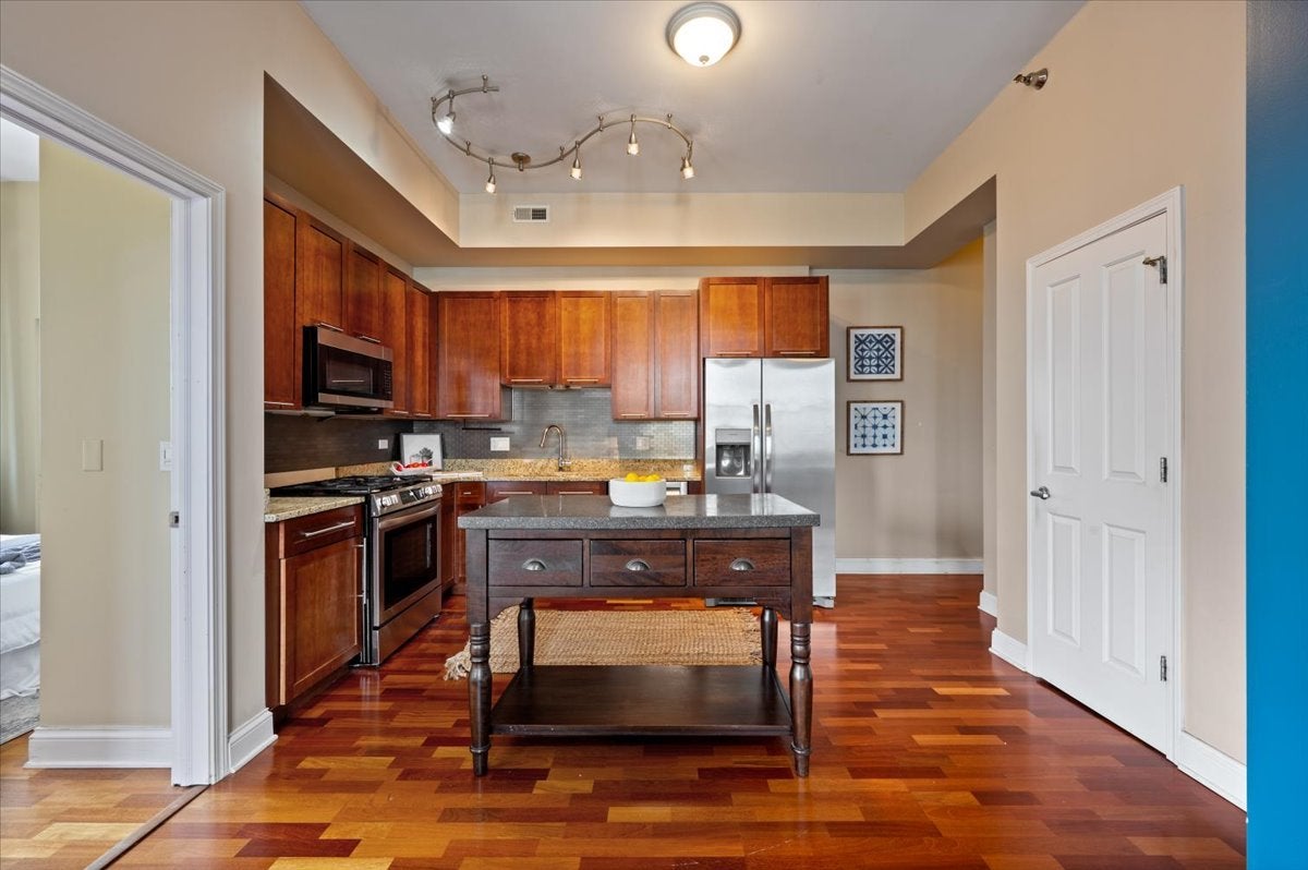 1464 S Michigan Avenue 1401