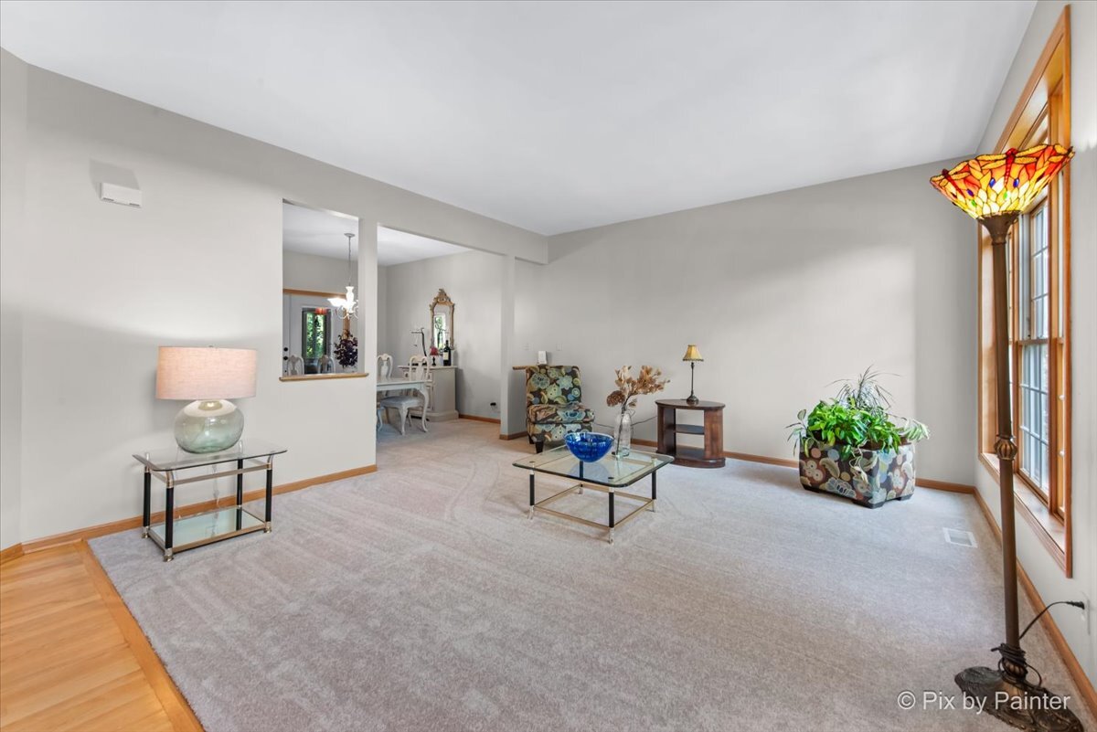 0N776 W Curtis Square