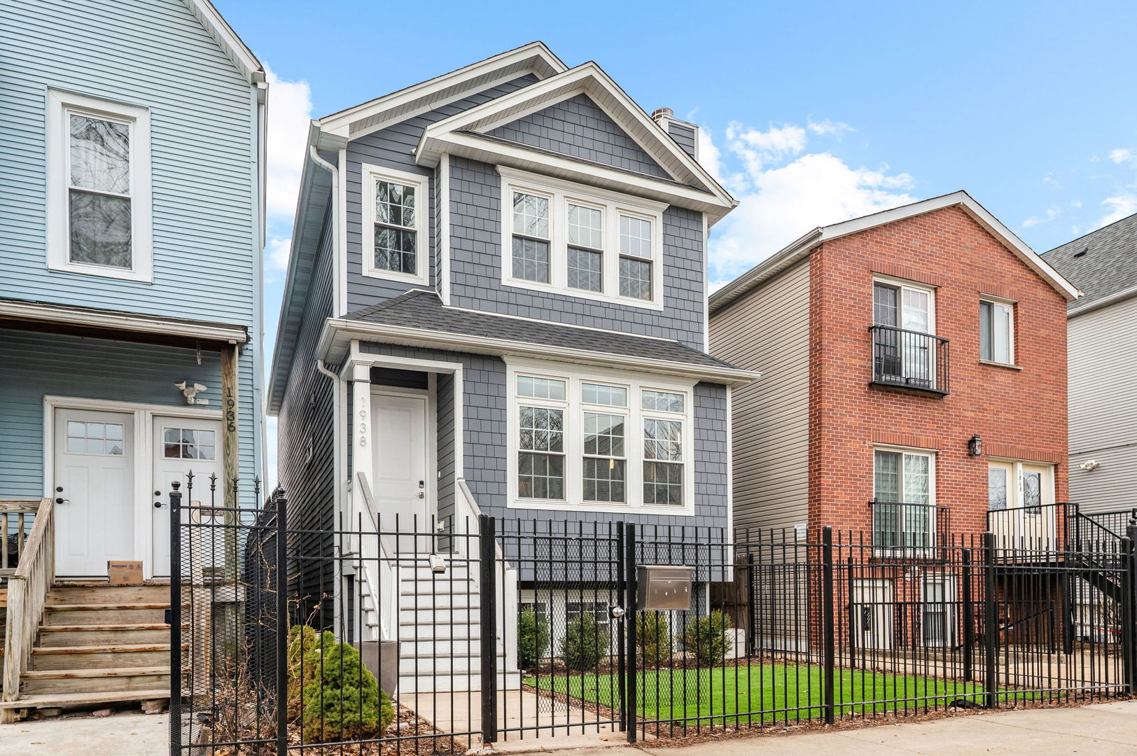 1938 N Ridgeway Avenue