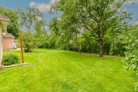 Tiny photo for 908 Dell Road, Northbrook, IL 60062 (MLS # 12420956)