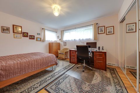 Tiny photo for 908 Dell Road, Northbrook, IL 60062 (MLS # 12420956)