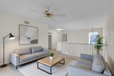 Tiny photo for 148 Locksley Drive, Streamwood, IL 60107 (MLS # 12560101)