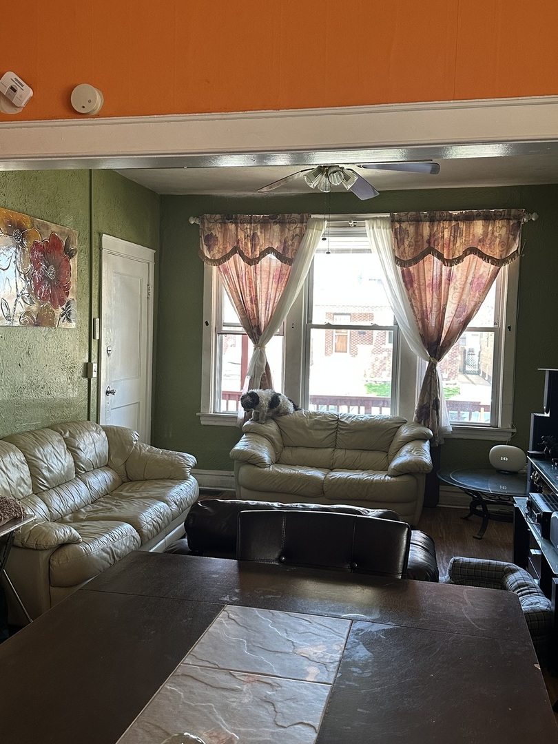 6006 S Komensky Avenue