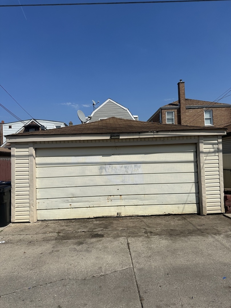 6006 S Komensky Avenue