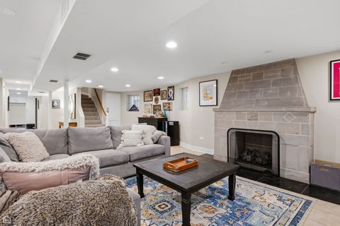 Tiny photo for 5822 N Sacramento Avenue, Chicago, IL 60659 (MLS # 12654689)