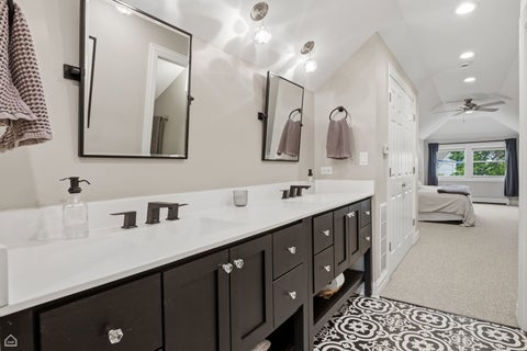 Tiny photo for 5822 N Sacramento Avenue, Chicago, IL 60659 (MLS # 12654689)