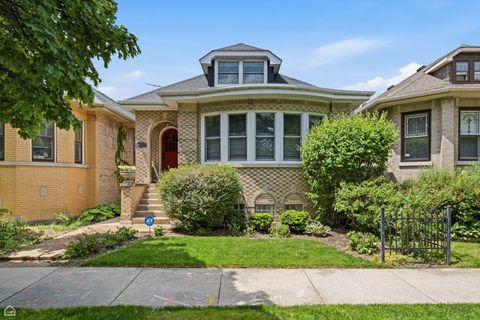 Photo of 5822 N Sacramento Avenue, Chicago, IL 60659 (MLS # 12654689)