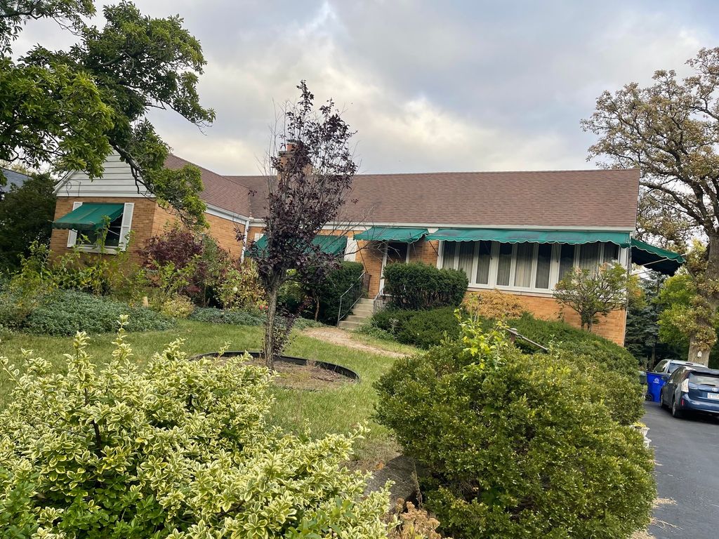 Photo for 12713 S 80 th Avenue, Palos Park, IL 60464 (MLS # 12500219)