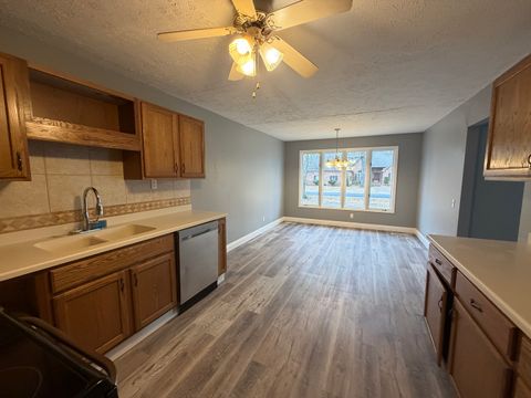 Tiny photo for 2 Hickory Lane, Metropolis, IL 62960 (MLS # 12539892)